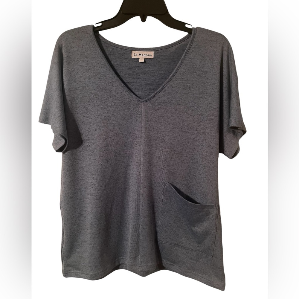 Women’s blue with side pocket la Madonna size medium top